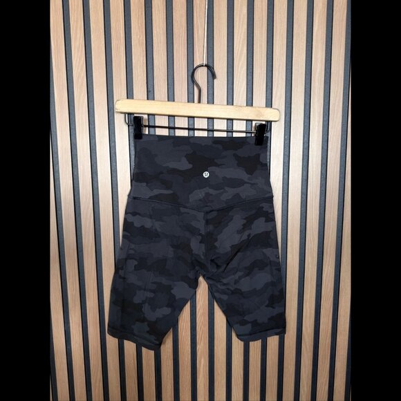 Lululemon Align Biker Shorts 6 / S Womens Black Camouflage Print 9.5” Inseam - Picture 2 of 7